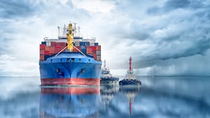 picture_container_ship_with_2_tugs